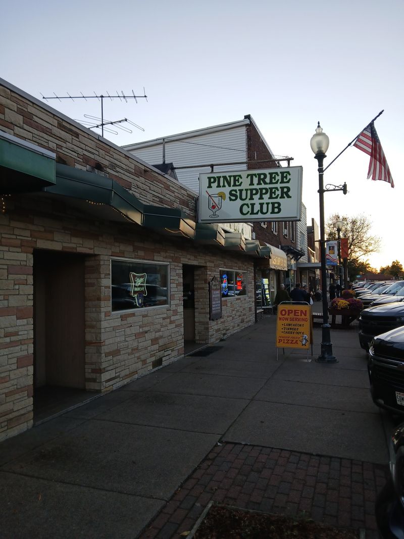 Pine Tree Supper Club - Tomahawk, Wisconsin