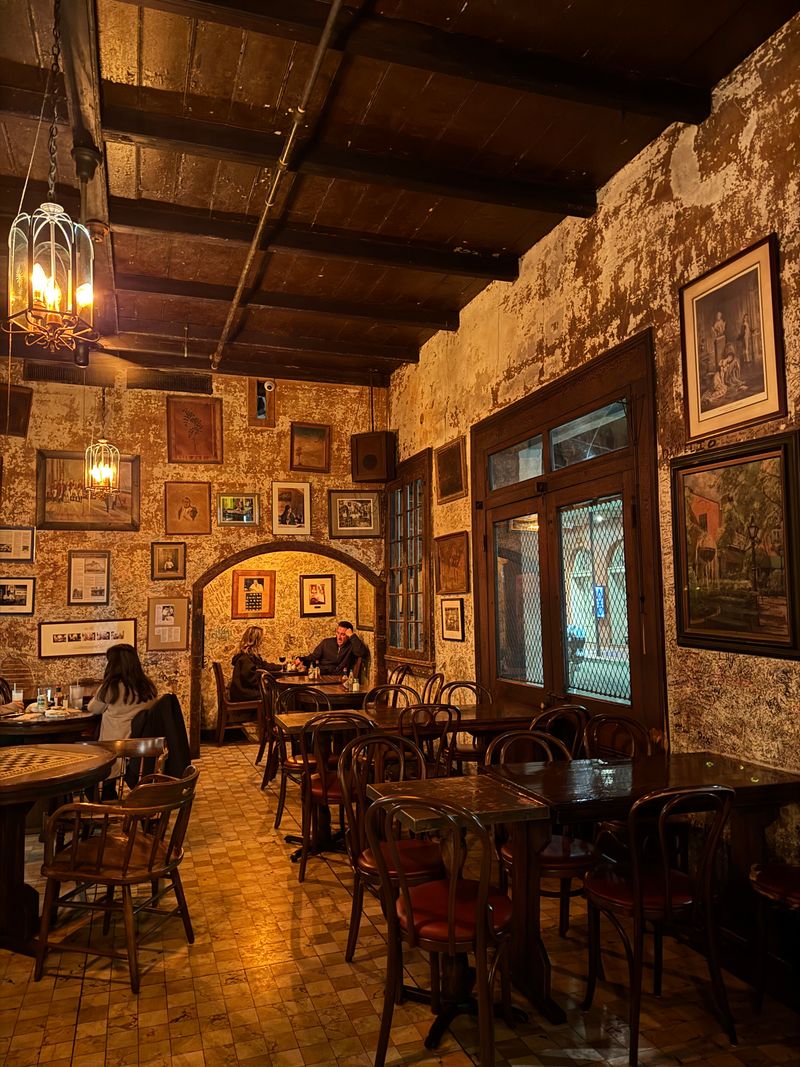 This Louisiana French Quarter Café Serves Warm Muffulettas So Good, Every Bite Feels Like Its Own Little Holiday 12 Historic Rooms And Patina