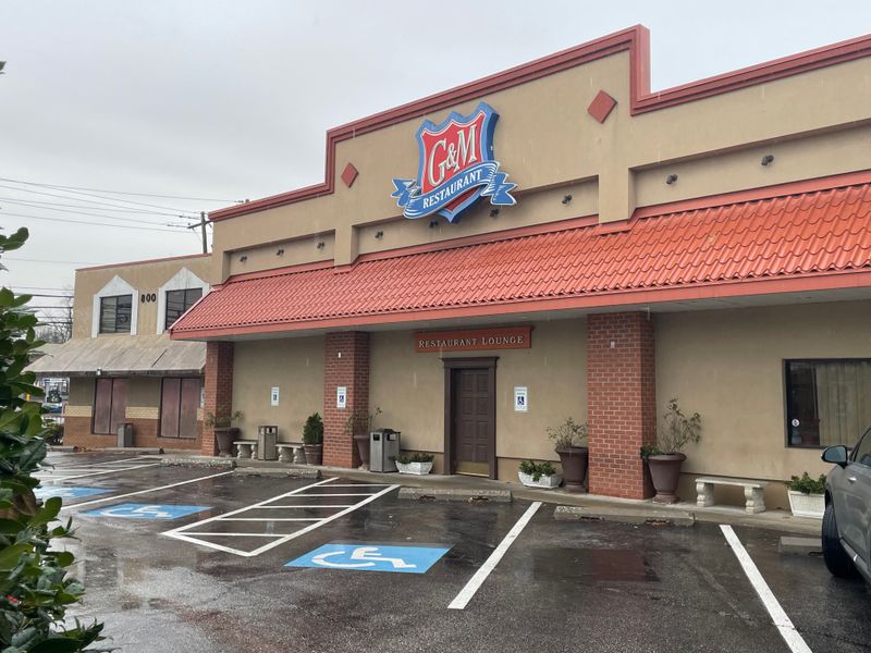 This Maryland Crab Cake Counter Has Locals Timing Their Visits Like A Ritual 10 Timing Around The Hours