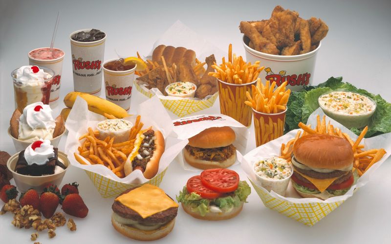 This South Carolina Burger Stand Feels Frozen In Time – And That’s Exactly Why It Works 4 Hand-Spun Shakes and Malts