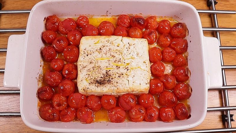 Baked feta pasta