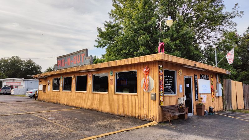 Pig N Out - Dyersburg