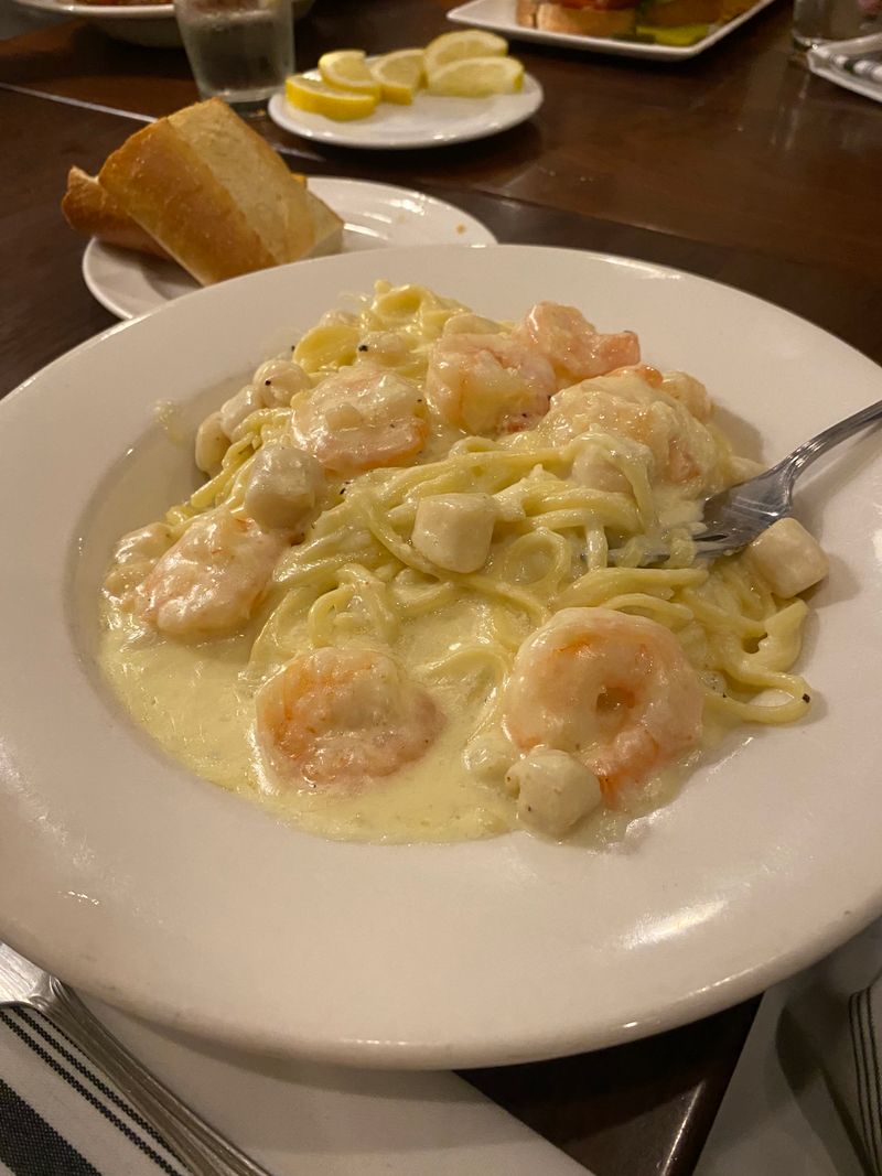 This Maryland Crab Cake Counter Has Locals Timing Their Visits Like A Ritual 16 Planning A Group Visit