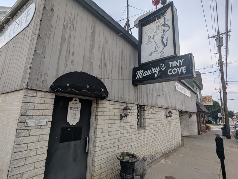 Maury’s Tiny Cove Steakhouse — Cincinnati, Ohio