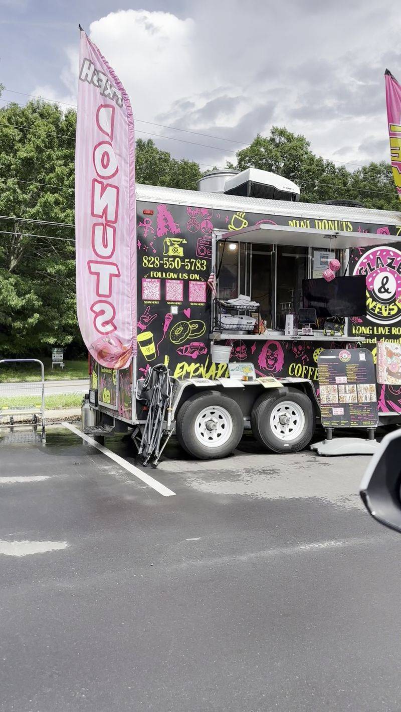 23 Classic American Bakeries Still Making Donuts the Way Grandpa Remembered 17 Glazed & Infused