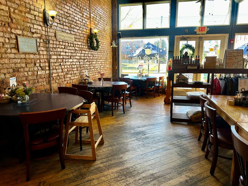 15 Cozy Country Cafés Across America Locals Rely On for a Hot Biscuit and a Bottomless Mug 10 Bluegrass Grill