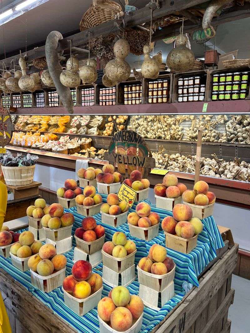 Simple Menu, Strong Identity