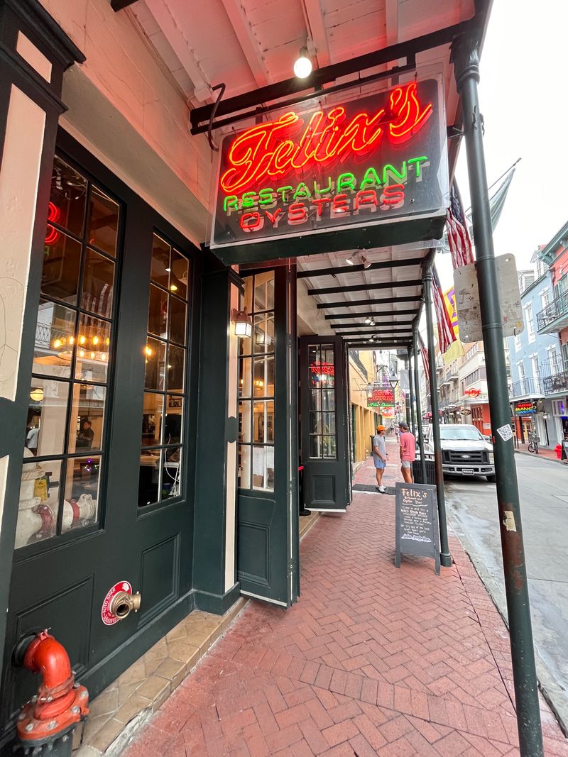 Felix's Restaurant & Oyster Bar - New Orleans, Louisiana