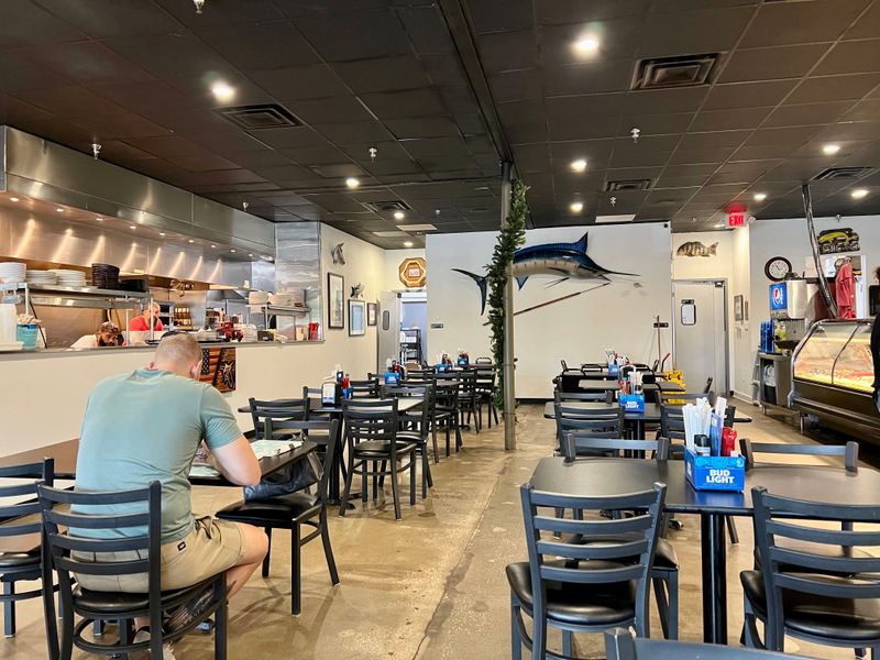13 Florida Mom-and-Pop Spots Serving Seafood Baskets That Feel Like Summer All Year 10 Lighthouse Seafood Market & Cafe - Lake Mary, Florida