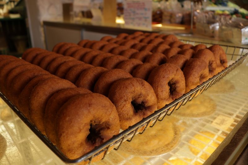 Rogers Orchards - Shuttle Meadow Farm Store - Southington, Connecticut