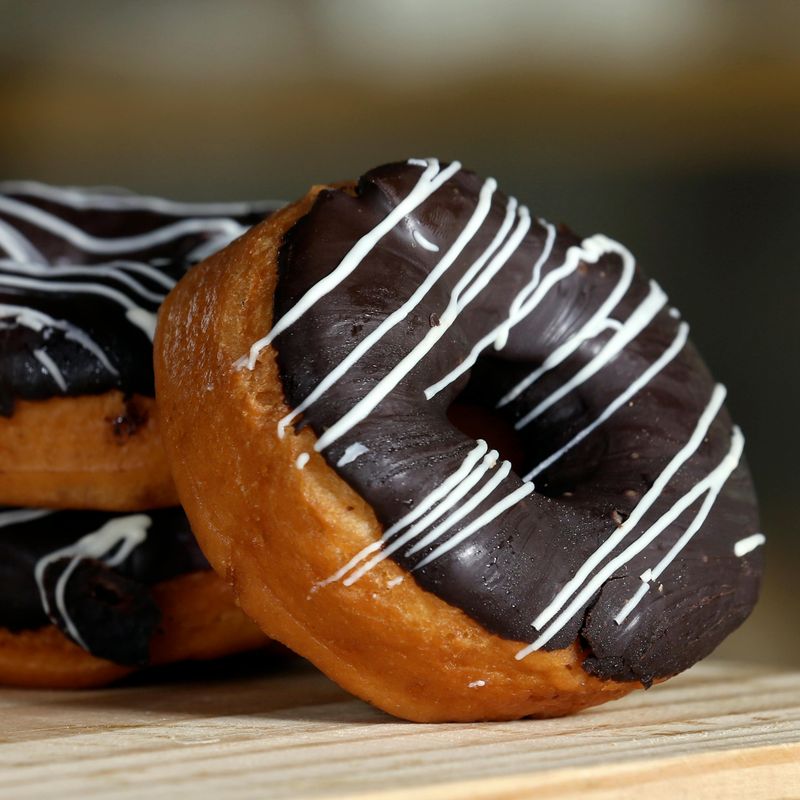 15 Foods People Say They “Don’t Eat Anymore” (But Still Order Quietly) 10 Donuts