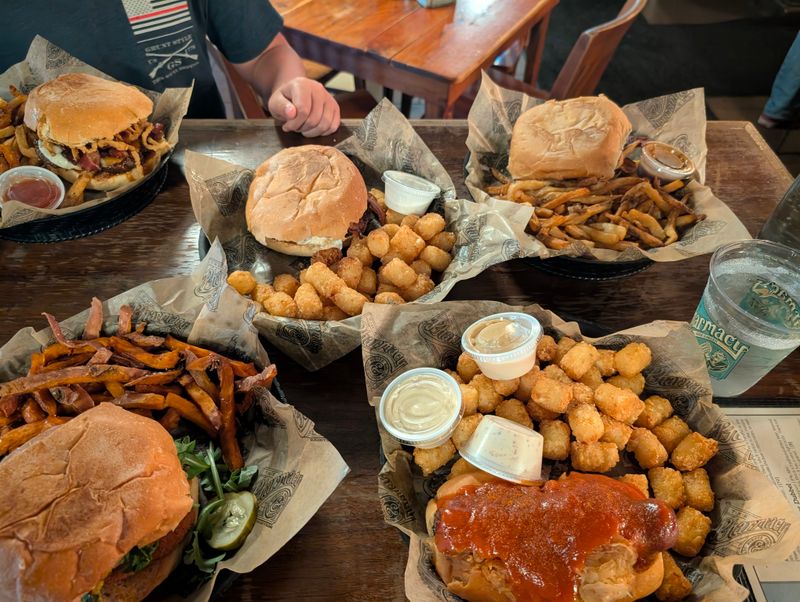 This Tennessee Griddle Spot Serves Smashburgers Locals Say Beat Any Chain 9 Creative Burgers For Every Mood