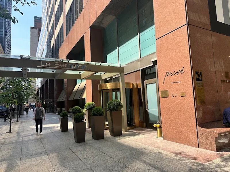 One Unforgettable Fine Dining Spot in Every State 32 Le Bernardin – New York, New York