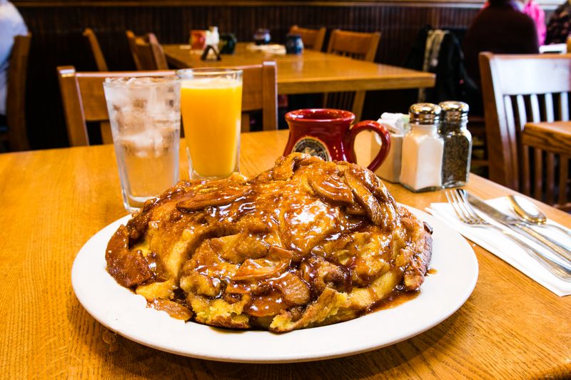 This Minnesota Pancake House Flips Cakes Bigger Than The Plate 7 The Iconic Apple Pancake