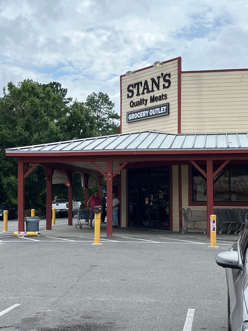 23 Classic American Bakeries Still Making Donuts the Way Grandpa Remembered 18 Stan's Donuts