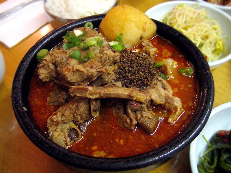 Gamjatang (pork bone soup)