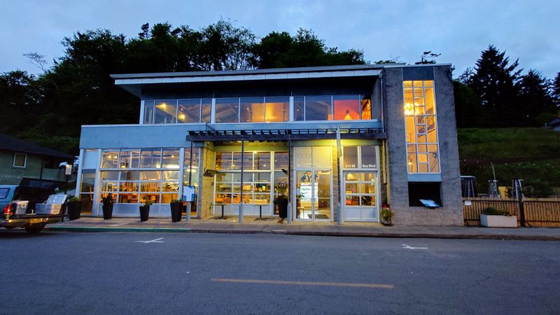 Local Ocean Seafoods - Newport, Oregon
