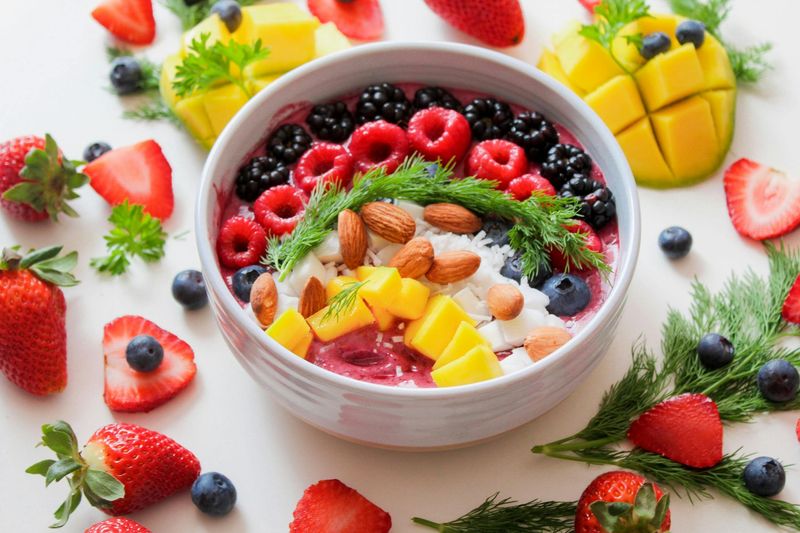 26 Over-the-Top Sweet Treats You’ll Crave at 2 A.M. 21 Tropical Berry Smoothie Bowl