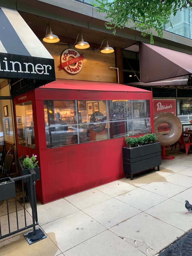 Do-Rite Donuts & Chicken - Chicago, Illinois