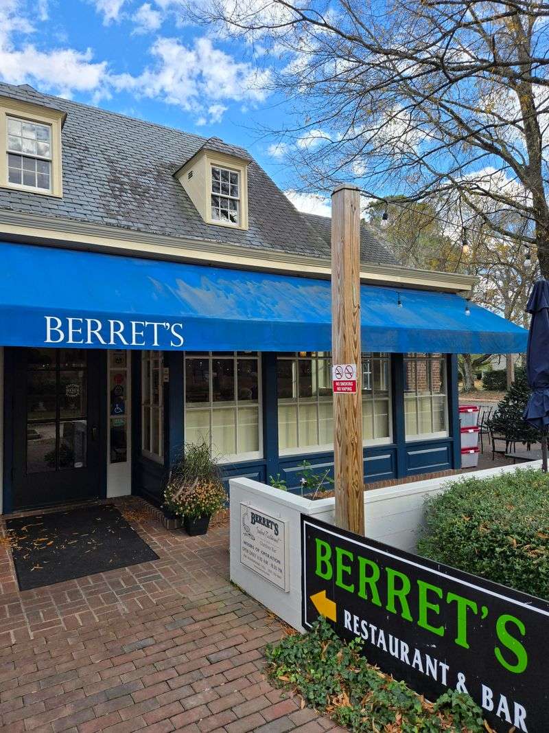 16 Crab Cake Houses Nationwide Locals Swear Rival East Coast Legends 12 Berret’s Seafood – Williamsburg, VA