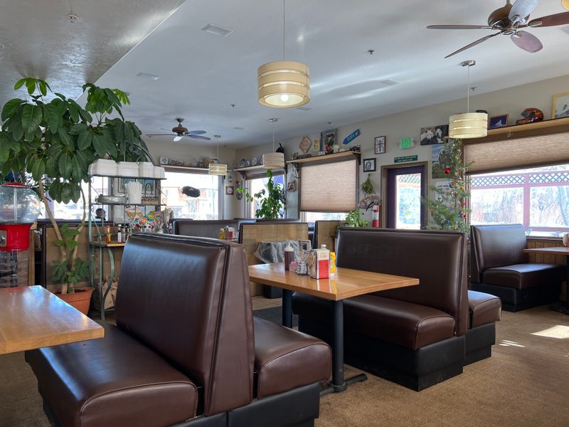 This Colorado Mountain Café Serves Heaping Breakfast Plates Locals Say Are the Best Warm-Up Before a Day on the Summit 16 Small Town Pick Your Seat Vibe