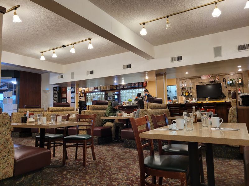 11 Breakfast Houses Across America Where the Syrup Never Stops Flowing 9 Bill's Café - Willow - San Jose, California