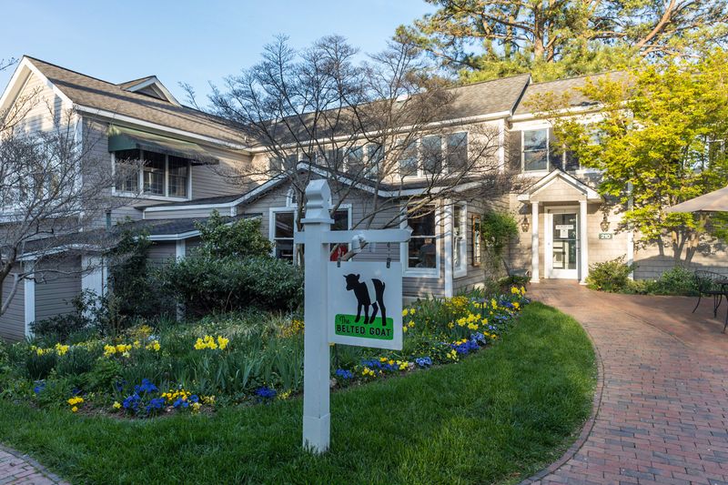 12 North Carolina Soundside Restaurants Where The Sunset Puts Dessert To Shame 14 Fearrington Village - Fearrington, North Carolina