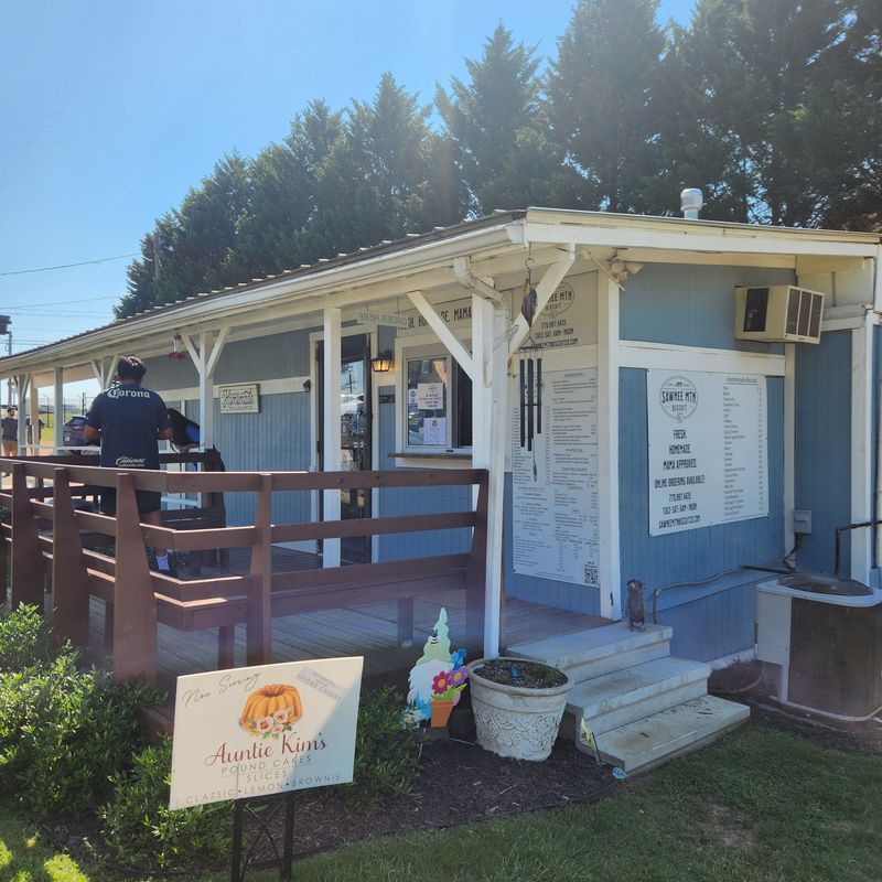 9 Georgia Biscuit Windows Where Mornings Start with Butter and Tradition 7 Sawnee Mountain Biscuit Co. - Cumming, Georgia