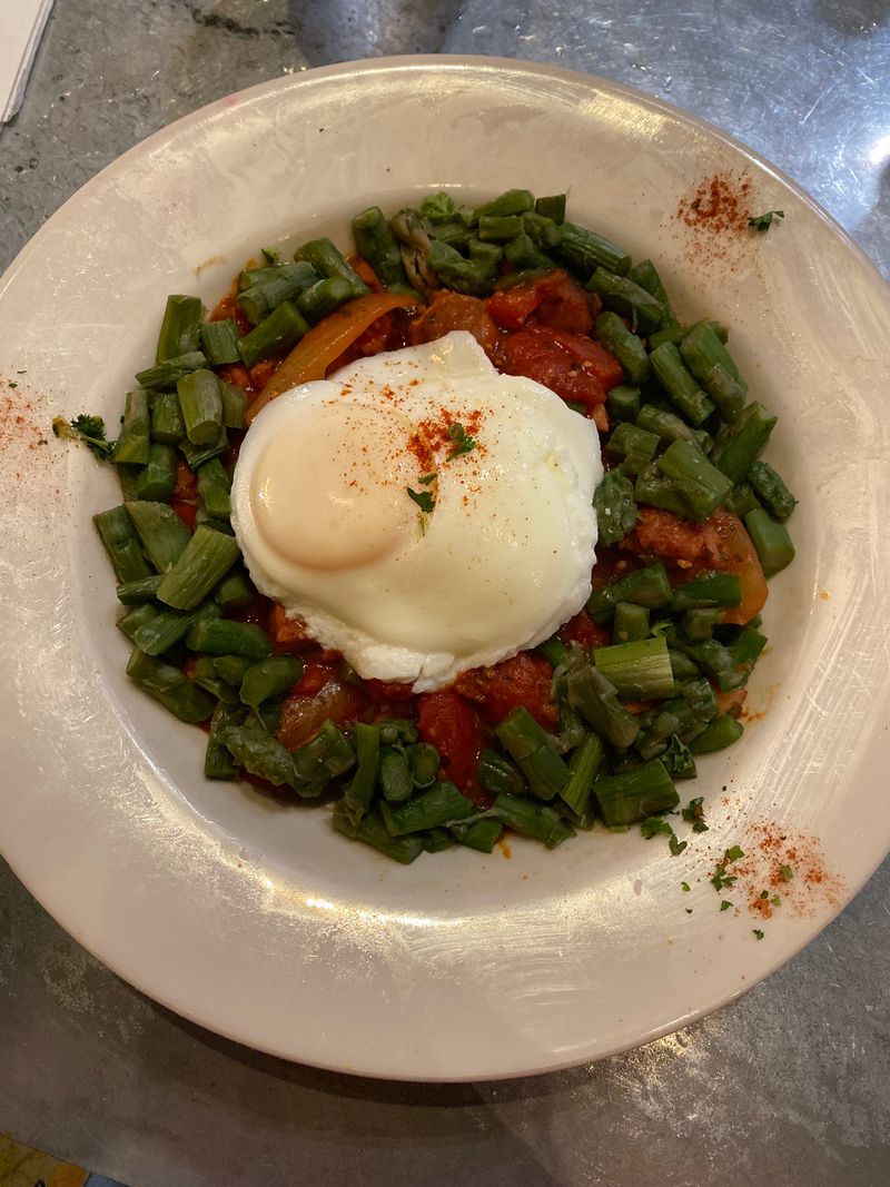 How To Customize Your Benedict