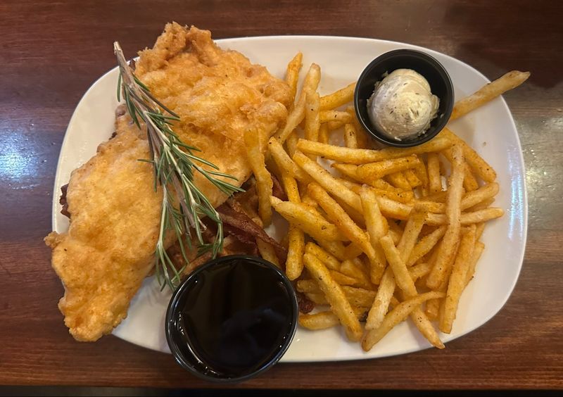 This Montana Supper Club Serves Hand-Cut Beef Steaks Locals Call “Pure Big Sky Comfort on a Plate” 10 Chicken Fried Steak Comfort Classic