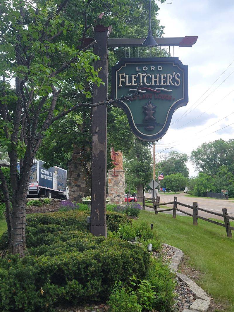 Lord Fletcher's Old Lake Lodge - Spring Park, Minnesota