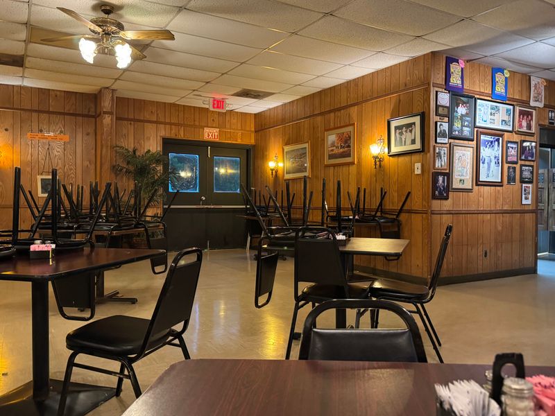 This Cozy Café Serves Breakfast Tamales People Wait All Week For 20 When It Is Closed