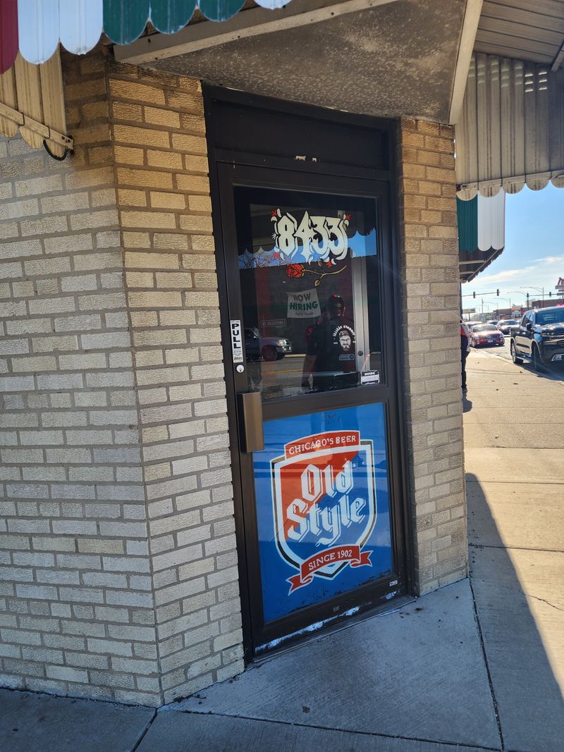 This Chicago Pizza Spot Serves Thin Crust Pizza Locals Say Is The Real Deal 34 How to Find Us