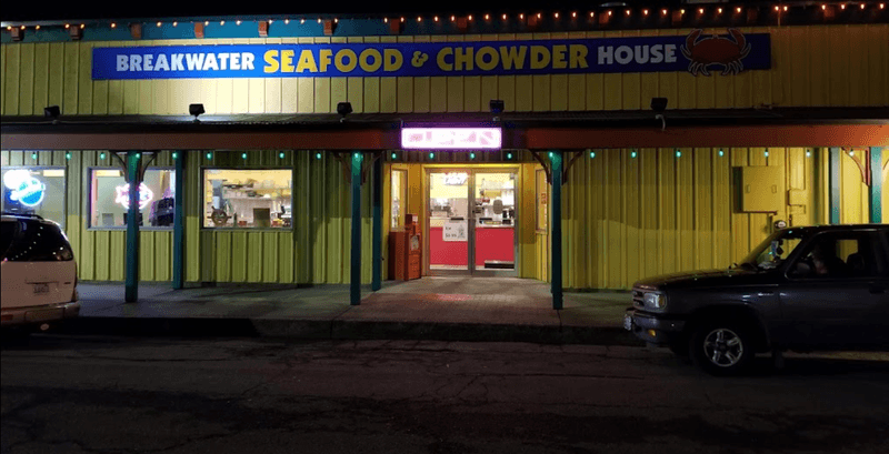 8 Washington Coastal Cafés Serving Cod Sandwiches That Taste Like Sea Air and Sunshine 12 Breakwater Seafoods & Chowder - Aberdeen, Washington