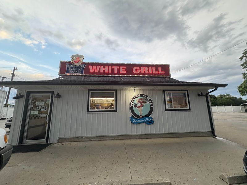 White Grill - Nevada, Missouri
