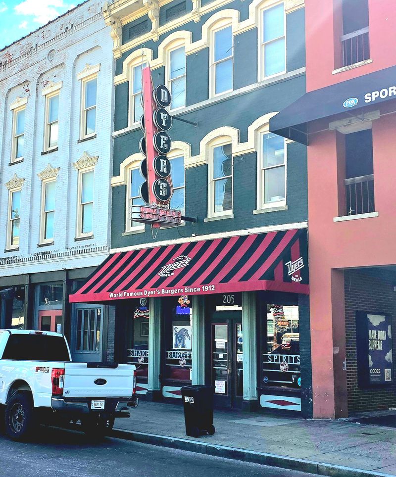 Dyer's Burgers - Memphis, Tennessee
