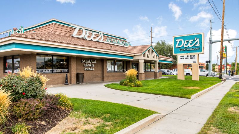 Dee's Family Restaurant - Taylorsville, Utah
