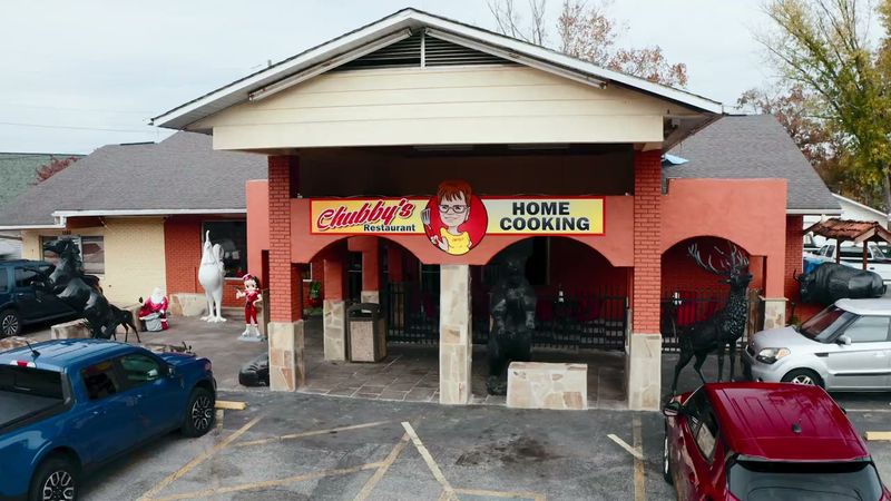 9 Tennessee Hot Dog Stands Keeping Slaw, Mustard, and Chili Exactly As Locals Expect 14 Chubby's Restaurant - Sevierville, Tennessee