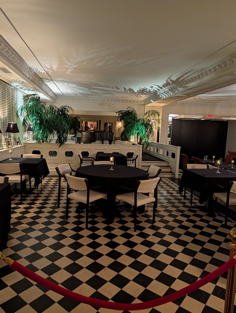 The Commodore Bar & Restaurant - St Paul, Minnesota