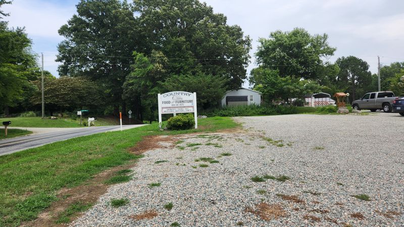 Country Food and Furniture - Amelia Court House, Virginia