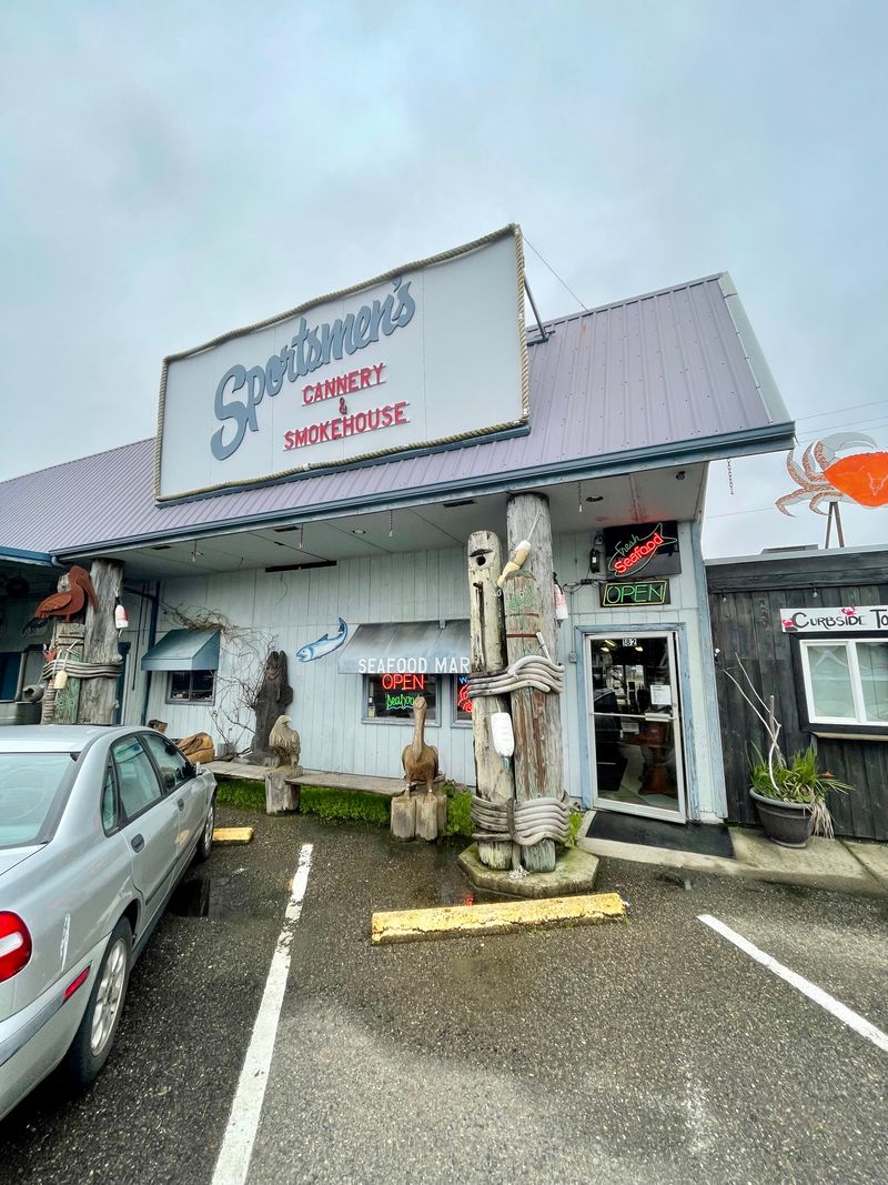 12 Oregon Seafood Counters Where Chowder Bowls Warm Up Any Rainy Day 15 Sportsmen’s Cannery & Smokehouse - Winchester Bay, Oregon