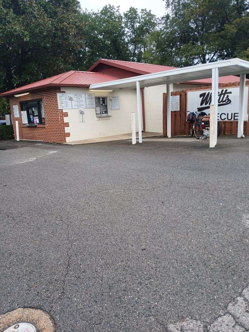 Whitt's Barbecue - Athens, Alabama