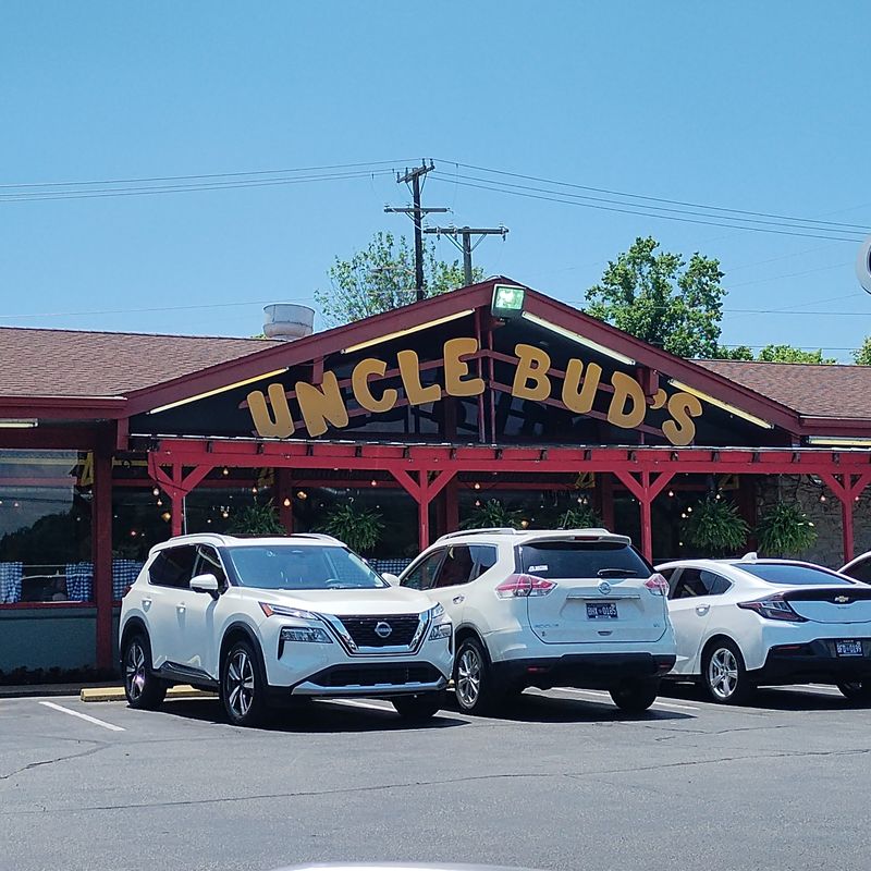11 Tennessee Catfish Houses Serving Golden Fillets Locals Plan Fridays Around 11 Uncle Bud’s Catfish – Nashville, TN