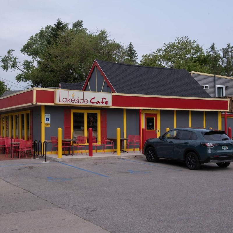 8 Michigan Burger Stands Where the Grill Marks Never Changed in 50 Years 11 Lakeside Cafe - Muskegon, Michigan