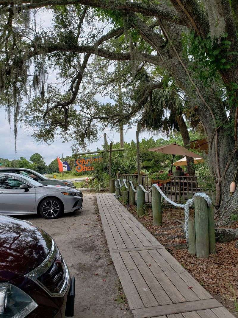 This South Carolina Lowcountry Shack Serves Shrimp Burgers And Fried Baskets That Taste Like A Day On The Marsh 17 Parking And Arrival Tips