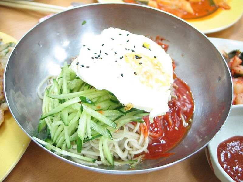 Gochujang bibim noodles