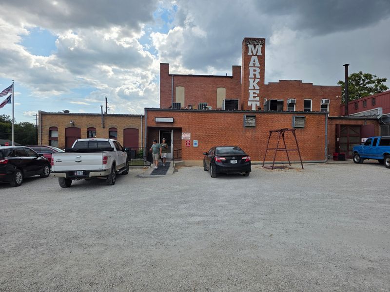 14 Small-Town Texas Smokehouses I Tracked Down, 5 Absolutely Worth The Detour 7 Smitty's Market