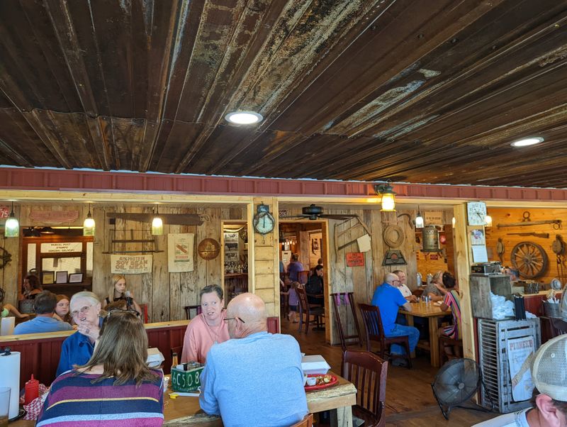 14 Missouri Fish Fry Windows Famous For Hot, Crispy River Catch 18 Beaver Creek - Mountain Grove, MO