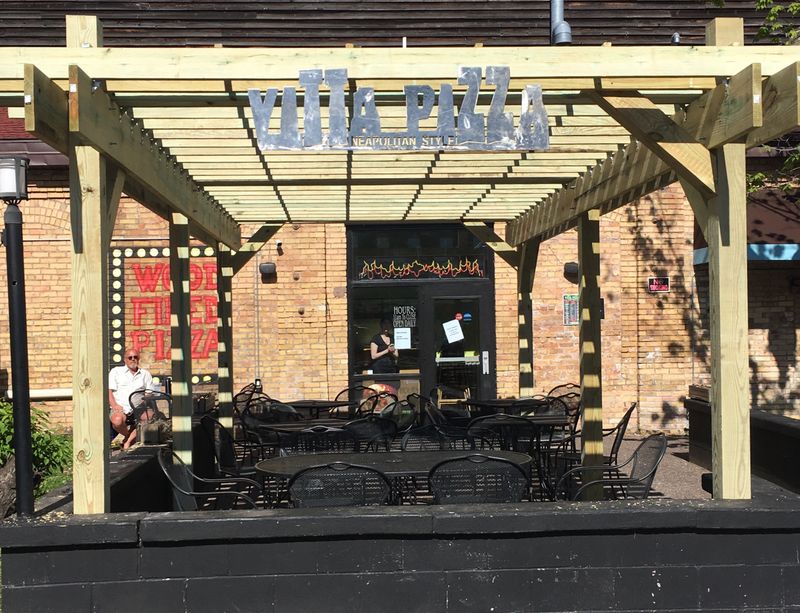 11 Minnesota Pizza Parlors That Still Use Brick Ovens Older Than the Town 15 Vitta Pizza Canal Park - Duluth
