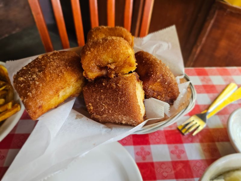 Cinnamon Rolls With Dinner